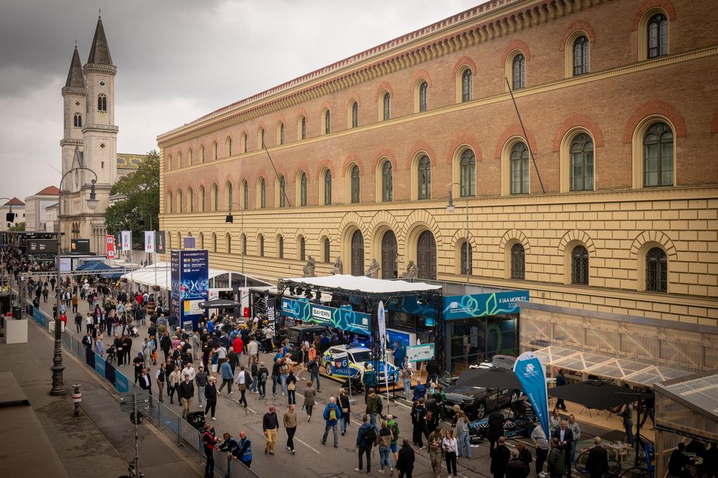 IAA 2025: Impressionen vom OpenSpace-Messestand des Bayerischen Wirtschaftsministeriums