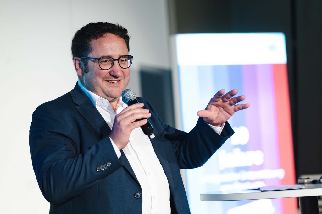 Das Bayerische Wirtschaftsministerium feiert das 10-jährige Jubiläum seiner Gründerinitiative Gründerland Bayern.