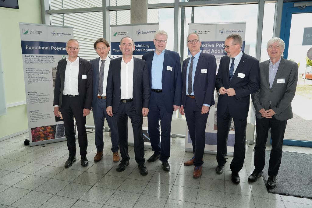 Impressionen der Jubiläumsfeier „25 Jahre neue Materialien“.