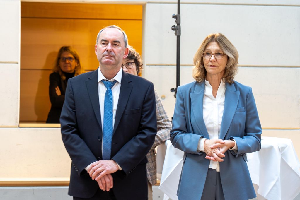 Unterzeichnung der Absichtserklärung zum neuen Institutsstandort in Würzburg