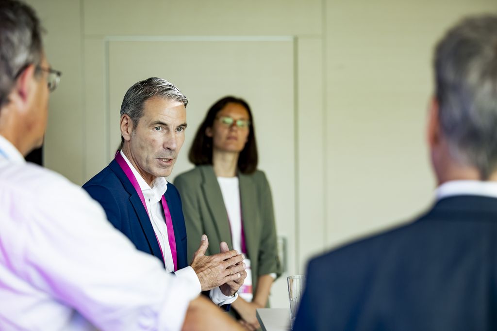 Das Bayerische Wirtschaftsministerium feiert das 10-jährige Jubiläum seiner Gründerinitiative Gründerland Bayern.