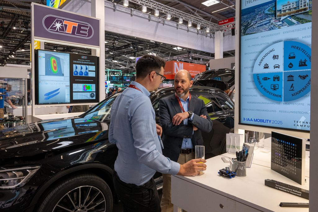 Impressionen des IAA Rundgangs mit Bayerns Wirtschaftsminister Hubert Aiwanger.