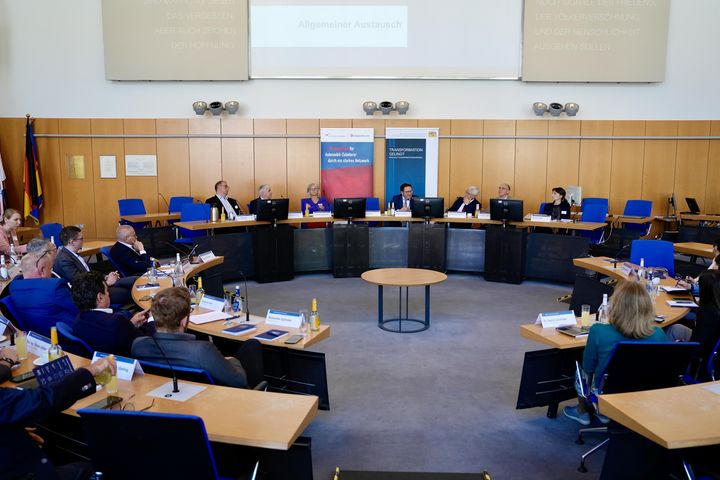 Impressionen der Transformationskonferenz für die Automotive-Zulieferer in der Metropolregion Nürnberg.