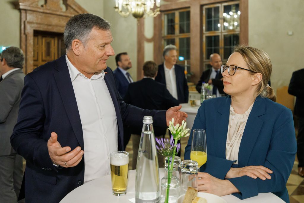Bayerns Wirtschaftsstaatssekretär Tobias Gotthardt lädt im Namen der Bayerischen Staatsregierung zu einem Empfang anlässlich der 76. Internationalen Handwerksmesse in die Residenz München ein.