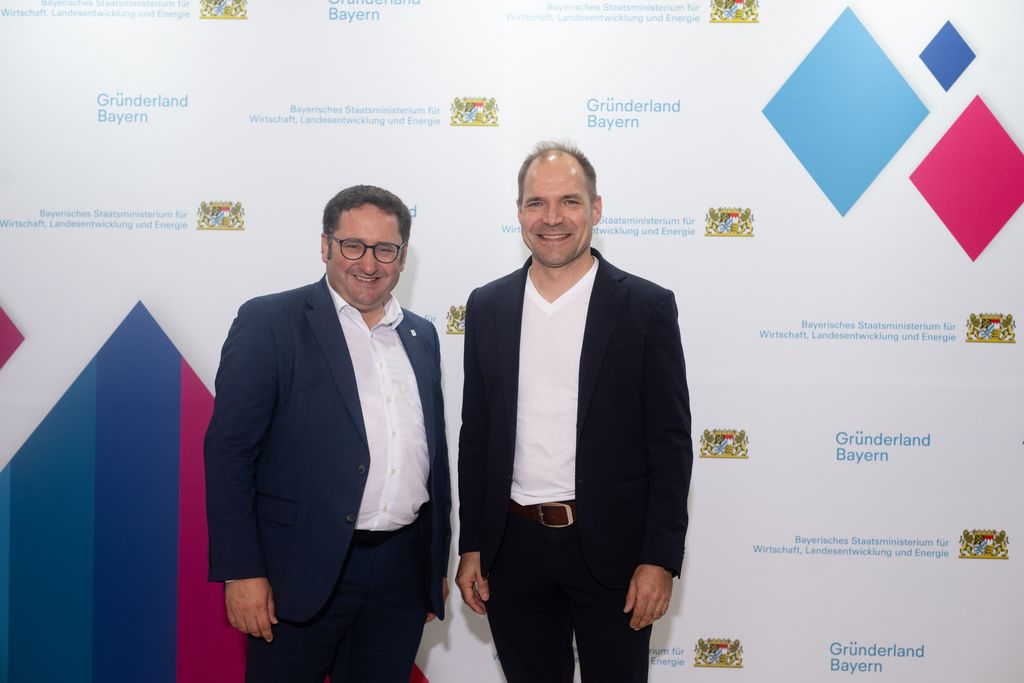 Das Bayerische Wirtschaftsministerium feiert das 10-jährige Jubiläum seiner Gründerinitiative Gründerland Bayern.