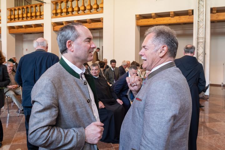 Impressionen der feierlichen Unterzeichnung des Pakts "Holzenergie Bayern". 