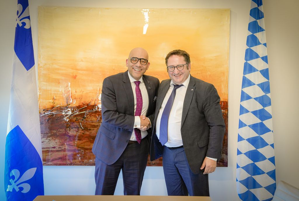 Wirtschaftsstaatssekretär Tobias Gotthardt hat sich mit Christopher Skeete, Minister für Internationale Beziehungen und die Frankophonie der Provinz Québec, über eine engere wirtschaftliche Zusammenarbeit ausgetauscht. Foto: StMWi/Wachtveitl.
