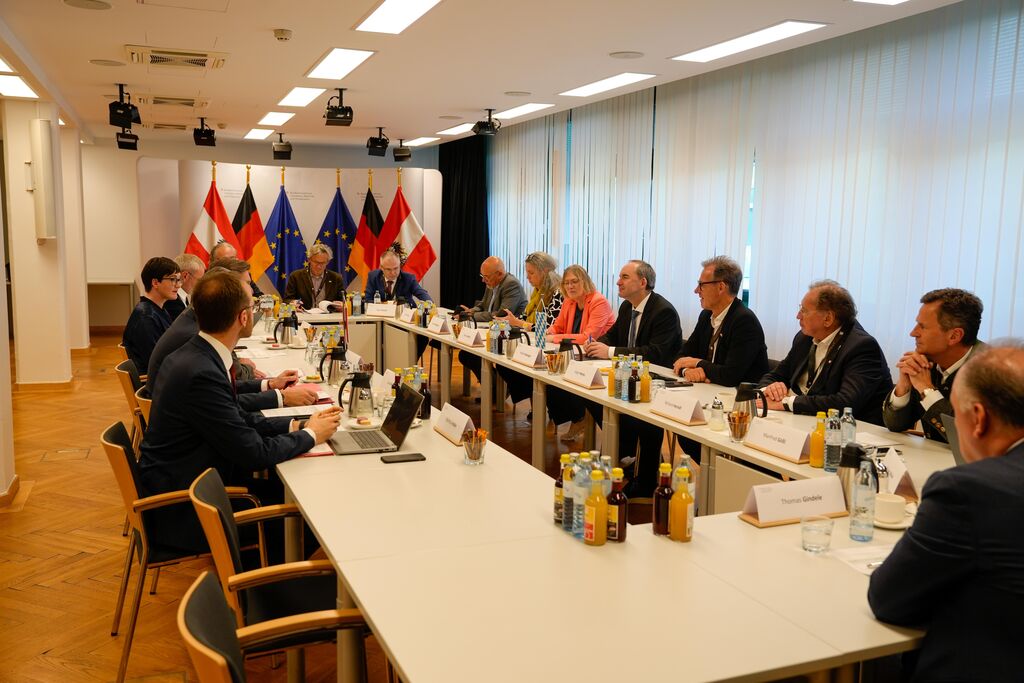 Impressionen der Delegationsreise nach Österreich mit Bayerns Wirtschaftsminister Hubert Aiwanger. 