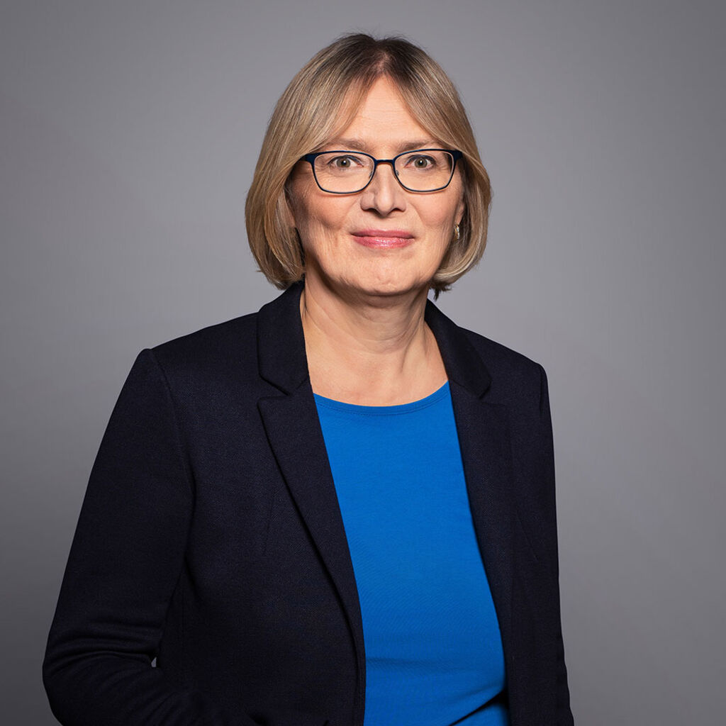 Dr. Sabine Jarothe