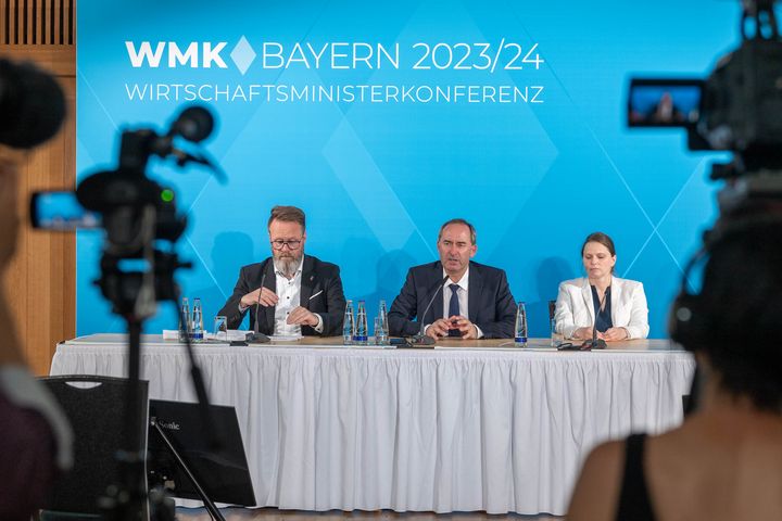 Impressionen der Wirtschaftsministerkonferenz auf Schloss Hohenkammer.