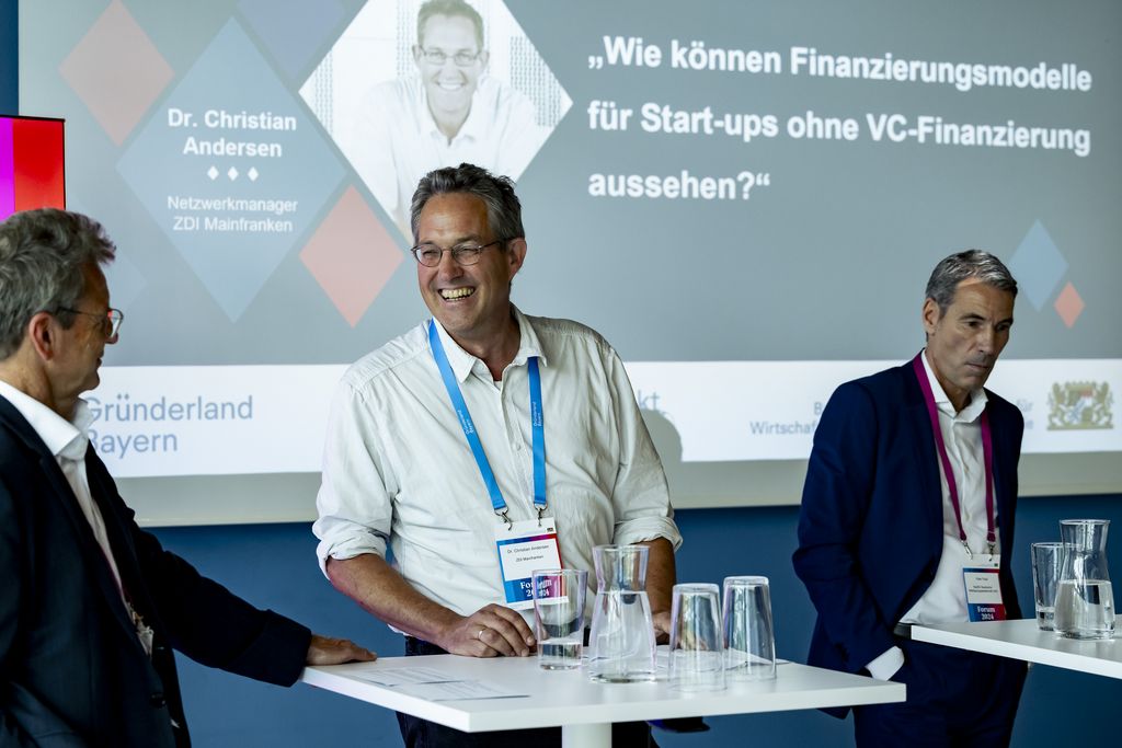 Das Bayerische Wirtschaftsministerium feiert das 10-jährige Jubiläum seiner Gründerinitiative Gründerland Bayern.