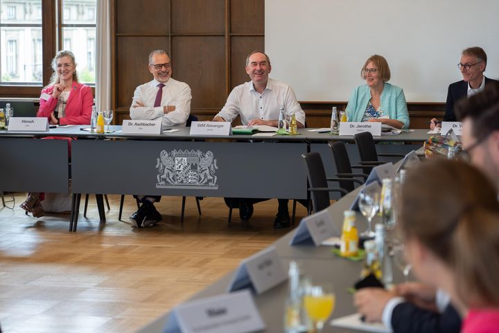 Impressionen des Runden Tisch Raumfahrt.