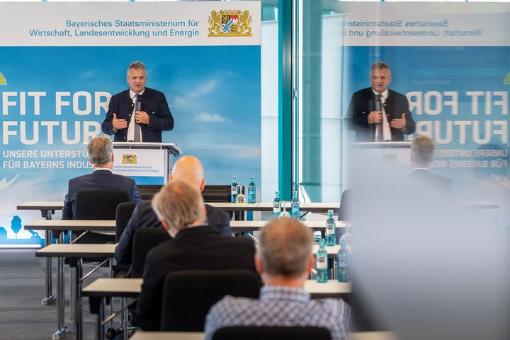 FIT FOR FUTURE – Unsere Unterstützung für Bayerns Industrie in Augsburg