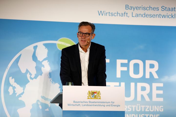 FIT FOR FUTURE – Unsere Unterstützung für Bayerns Industrie 