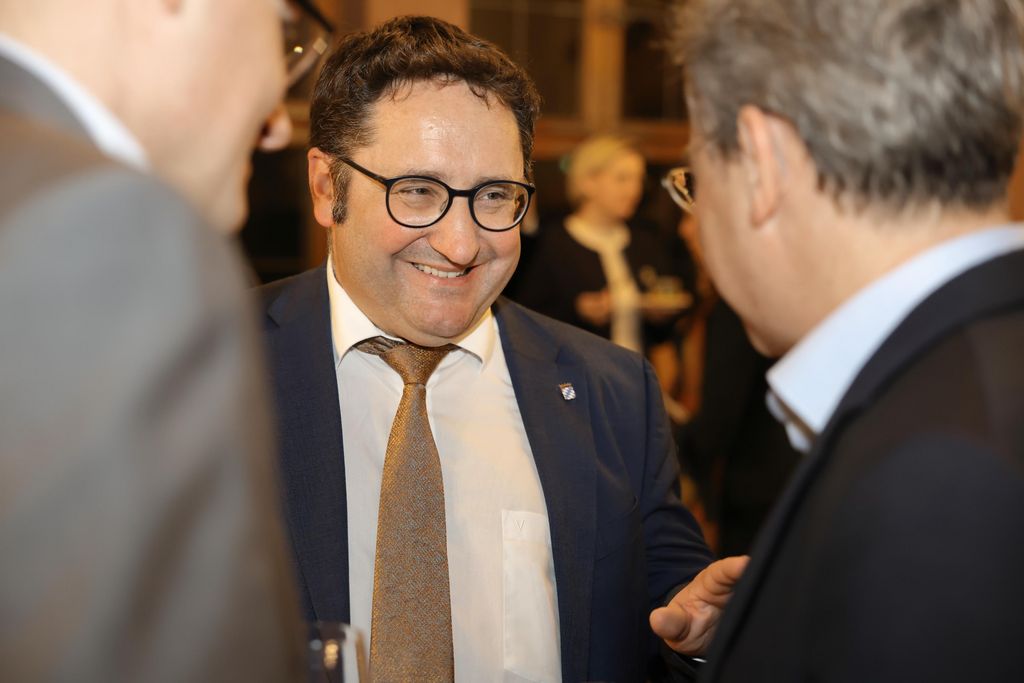 stmwi_25-03-12_074 Tobias Gotthardt (Staatssekretär im Bayerischen Wirtschaftsministeium) lädt am 12.03.2025 anlässlich der Internationalen Handwerksmesse zum Empfang in den Kaisersaal der Residenz München ein.