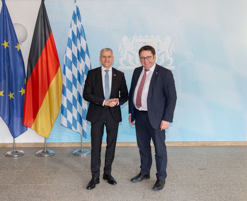 Von links: Die beiden Staatssekretäre für Wirtschaft Dr. Patrick Rapp (Baden-Württemberg) und Tobias Gotthardt (Bayern). Foto: StMWi