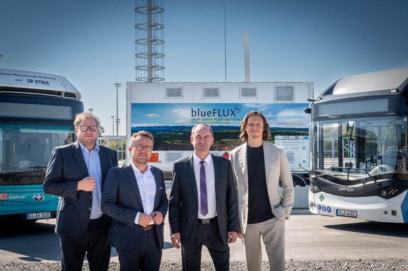 Bayerns Wirtschaftsminister Hubert Aiwanger besucht die IAA MOBILITY 2023