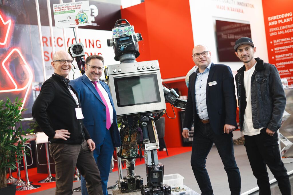 AG1_5706 Bayerns Wirtschaftsstaatssekretär Tobias Gotthardt besucht die IFAT Munich 2026.