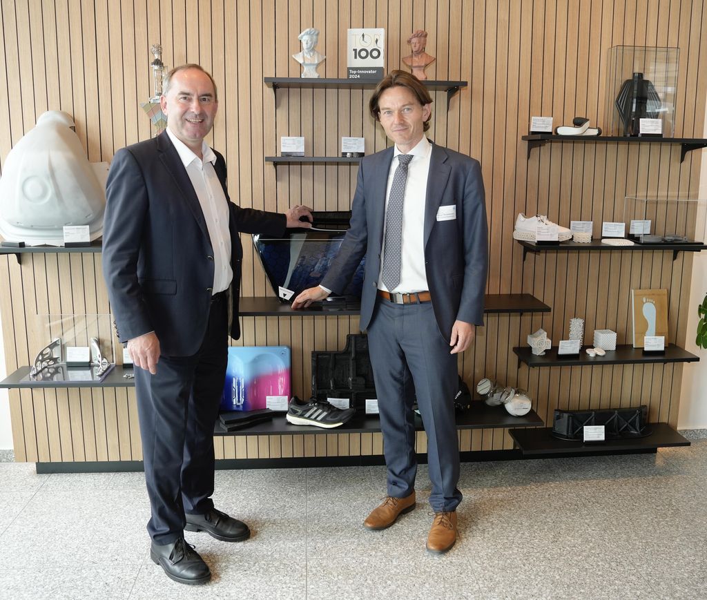 Impressionen der Jubiläumsfeier „25 Jahre neue Materialien“.