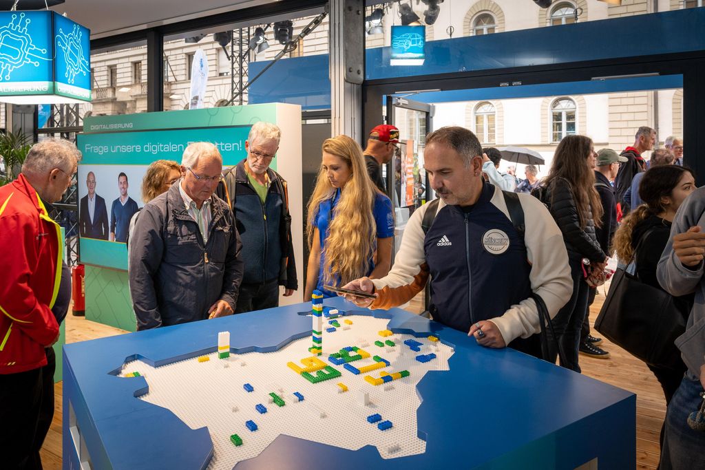 IAA 2025: Impressionen vom OpenSpace-Messestand des Bayerischen Wirtschaftsministeriums