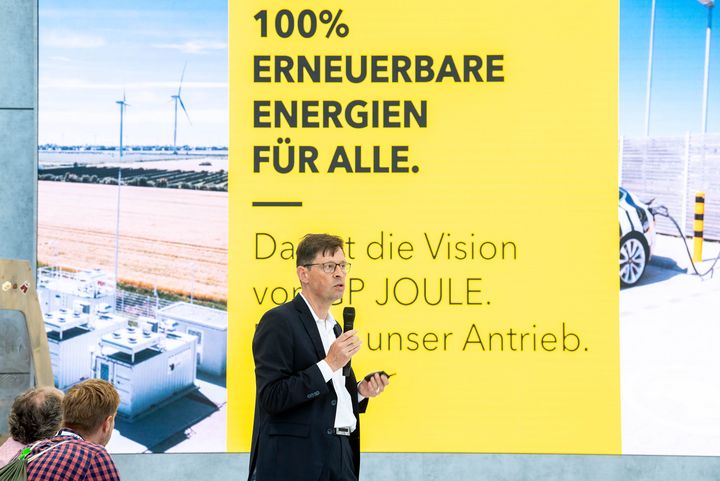 Impressionen des Messestands des Bayerischen Wirtschaftsministeriums auf der IAA Mobility 2023