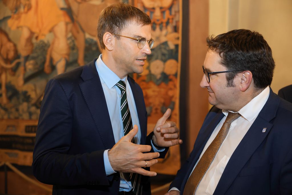 stmwi_25-03-12_063 Tobias Gotthardt (Staatssekretär im Bayerischen Wirtschaftsministeium) lädt am 12.03.2025 anlässlich der Internationalen Handwerksmesse zum Empfang in den Kaisersaal der Residenz München ein.