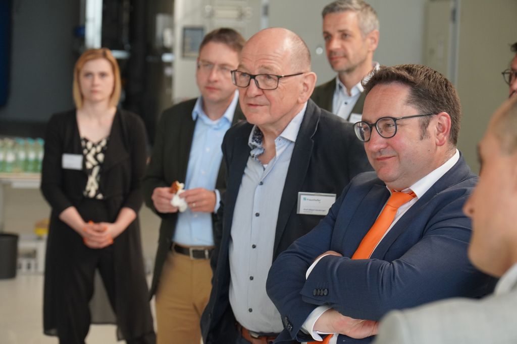 Impressionen der Einweihung technologiezentrum für Phänotypisierung des Fraunhofer IIS in Triesdorf.