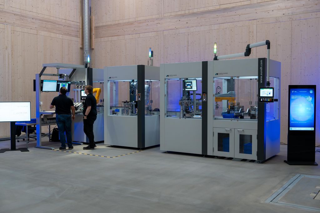 Impressionen der Eröffnung des Innovationszentrums im Cleantech Innovation Park.