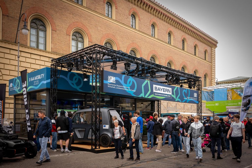 IAA 2025: Impressionen vom OpenSpace-Messestand des Bayerischen Wirtschaftsministeriums