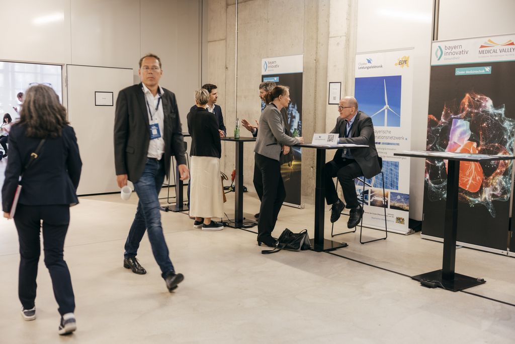 Impressionen vom Bayerischen Halbleiter-Kongress 2024. 