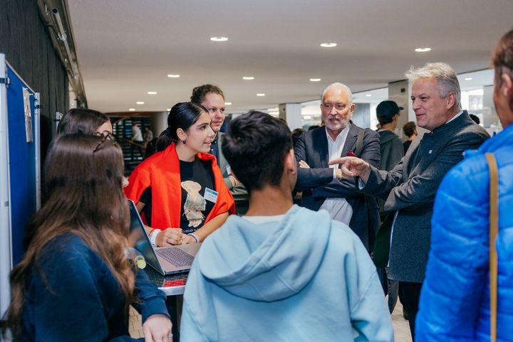 Impressionen vom Jugendwirtschaftsgipfel 2023.