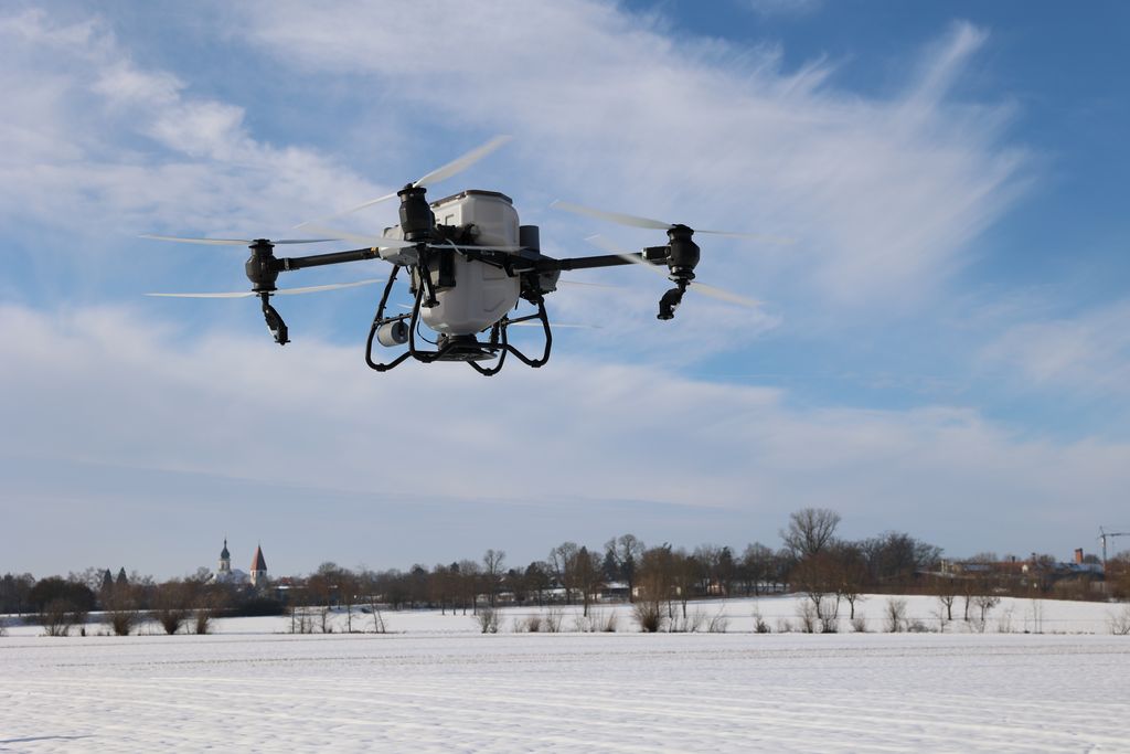 Erster Drohenflug des Forschungsprojekts der Hochschule Weihenstephan-Triesdorf.
Foto: Hochschule Weihenstephan-Triesdorf