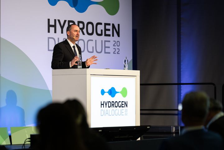 Hydrogen Round Table