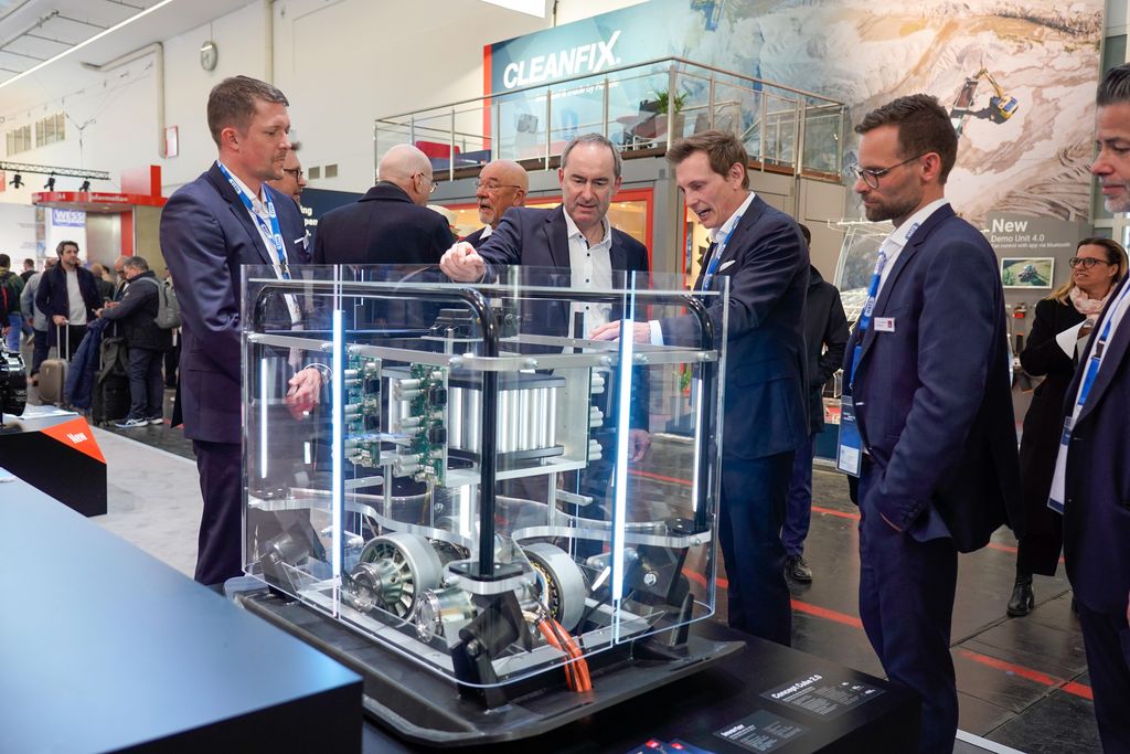 Impressionen des Messerundgangs auf der bauma.