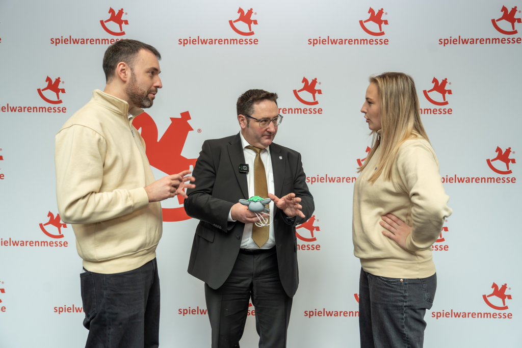 Impression vom Messerundgang Spielwarenmesse mit Staatssekretär Tobias Gotthardt