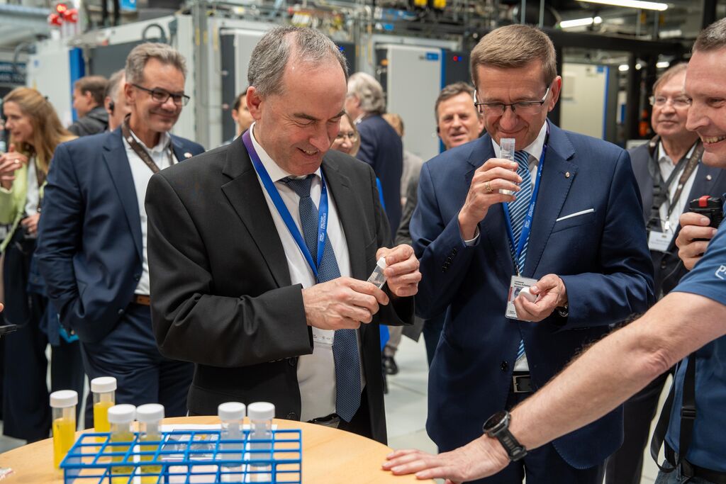 Impressionen der Delegationsreise nach Österreich mit Bayerns Wirtschaftsminister Hubert Aiwanger. 