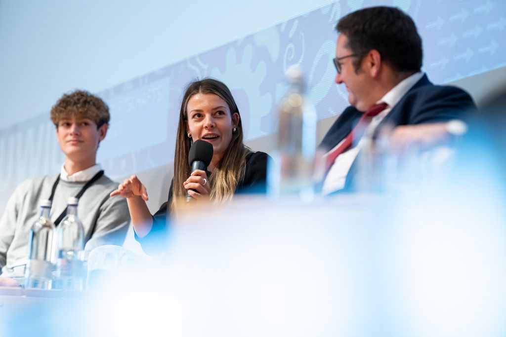 Impressionen des Jugendwirtschaftsgipfels 2025.