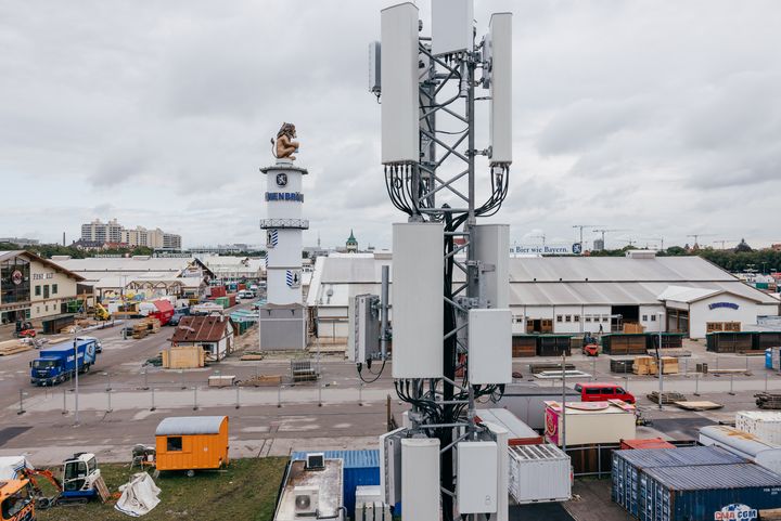 Kabel, Türme und Antennen: So kommt 5G auf das Oktoberfest.