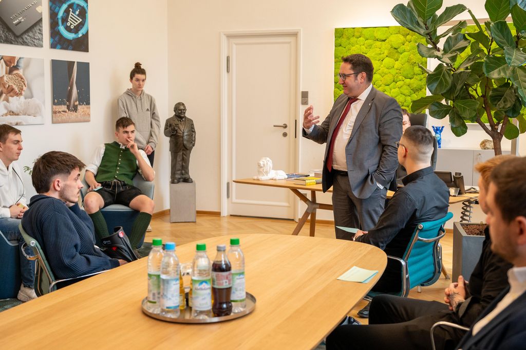 Impressionen zum Lernort Staatsregierung.