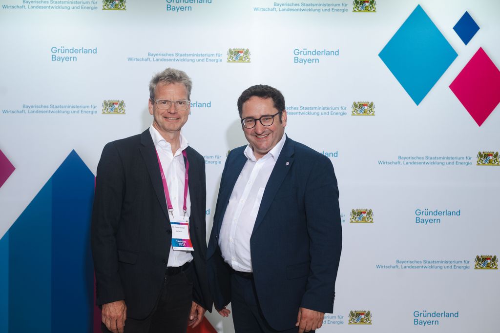 Das Bayerische Wirtschaftsministerium feiert das 10-jährige Jubiläum seiner Gründerinitiative Gründerland Bayern.