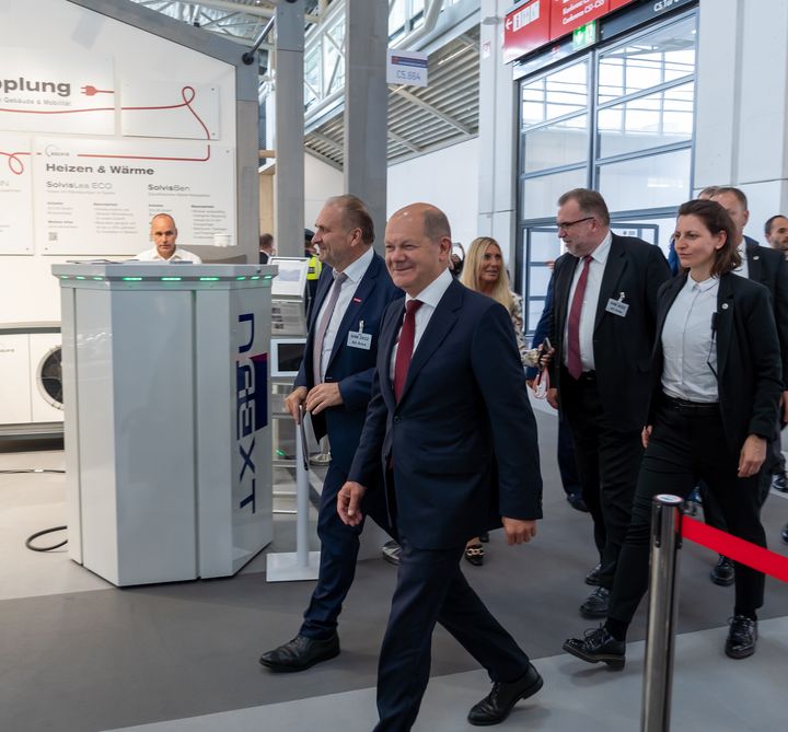 Bundeskanzler Olaf Scholz besucht die Internationale Handwerksmesse in München