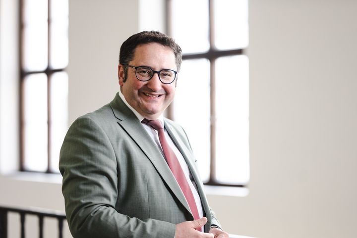 Portraitfoto Bayerns Wirtschaftsstaatssekretär Tobias Gotthardt