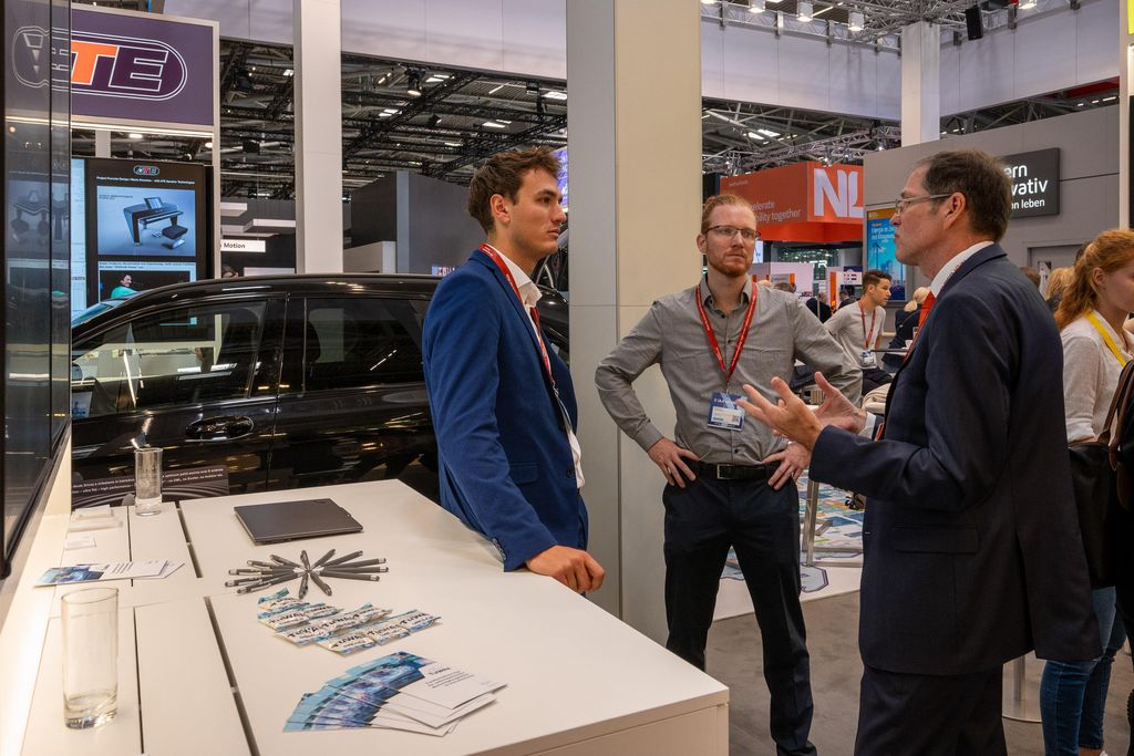 Impressionen des IAA Rundgangs mit Bayerns Wirtschaftsminister Hubert Aiwanger.