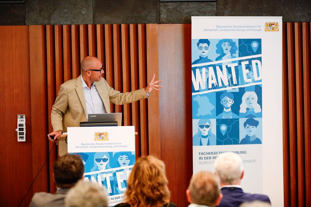 Bild 2 Fachkräftegewinnung 2024 - © StMWi/S.Geiger
