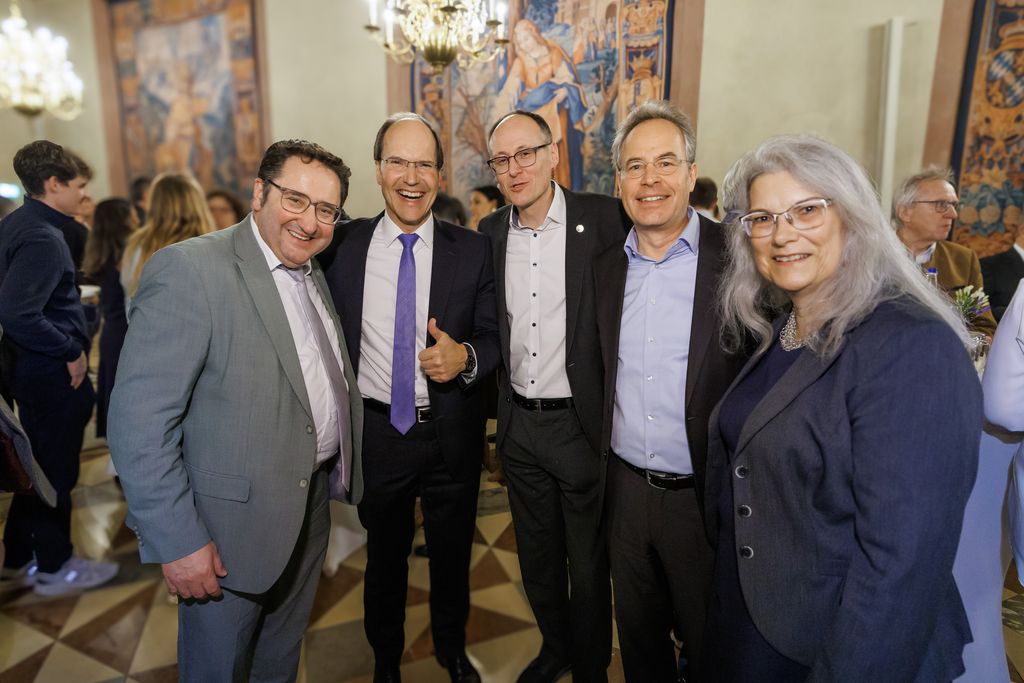 Bayerns Wirtschaftsstaatssekretär Tobias Gotthardt lädt im Namen der Bayerischen Staatsregierung zu einem Empfang anlässlich der 76. Internationalen Handwerksmesse in die Residenz München ein.