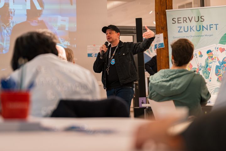 Impressionen der Veranstaltung „ServusZUKUNFT #Werkstatt KI“.