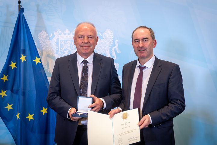 Impressionen der Verleihung der Staatsmedaille für besondere Verdienste um die Bayerische Wirtschaft.
