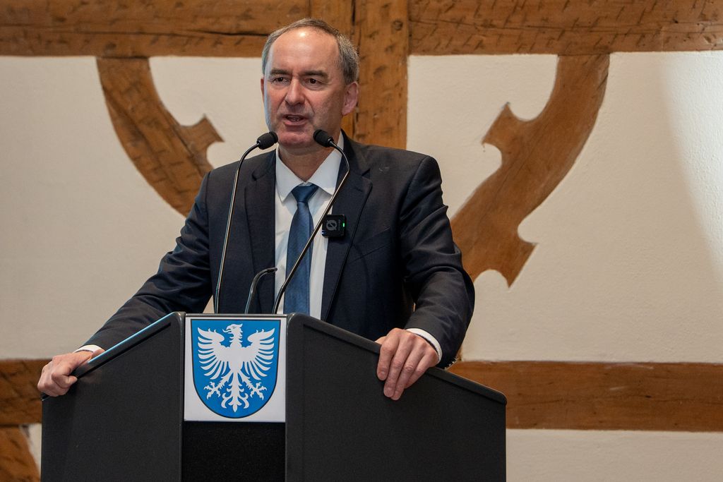 Bayerns Wirtschaftsminister Hubert Aiwanger betonte in seiner Rede die Bedeutung von Rechenzentren für die bayerische Wirtschaft. Foto: StMWi
