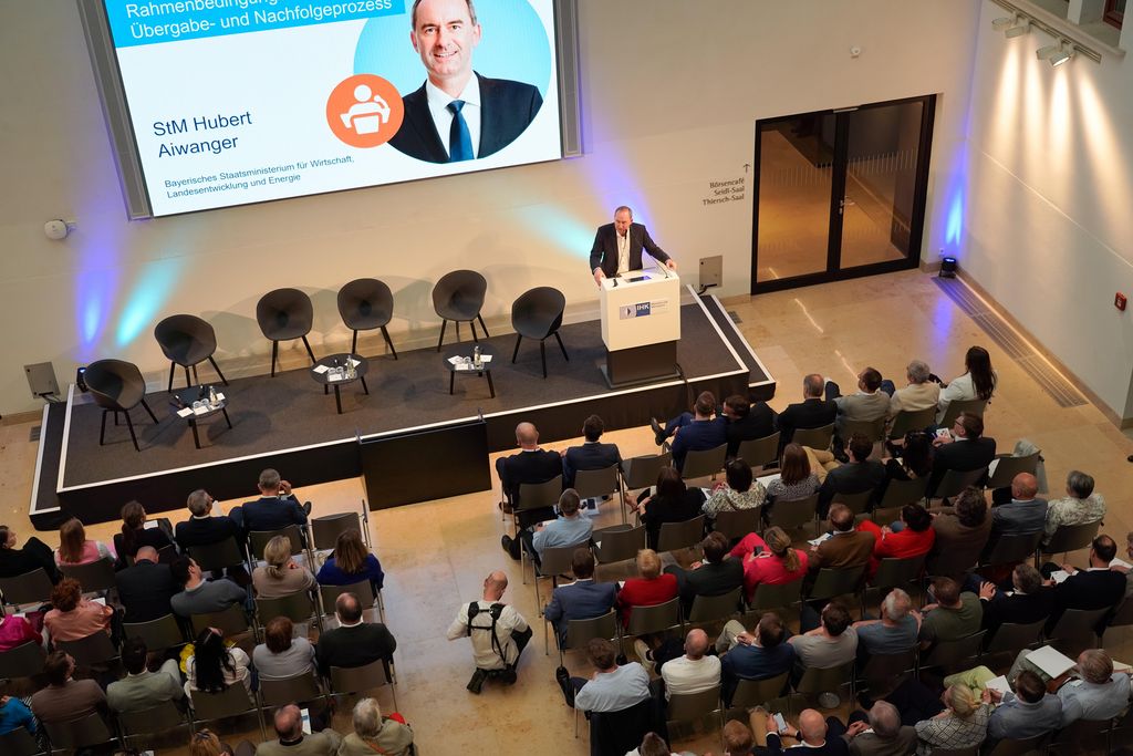 Impressionen des Bayerischen Nachfolgetages 2025 der Bayerischen Industrie- und Handelskammern in Bayern.